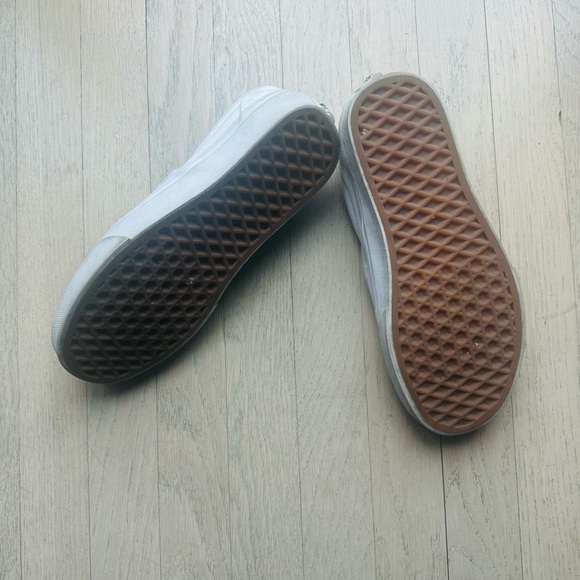 Vans Classic Checkerboard Slip On Shoe, True White - Picture 6 of 8